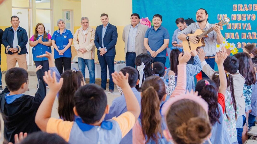 raul-inauguro-obras-de-infraestructura-educativa-en-el-este