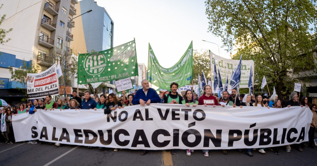 javier-milei-y-sus-medidas,-en-en-vivo:-el-dia-despues-de-la-marcha-universitaria-y-todas-las-repercusiones-del-veto-presidencial