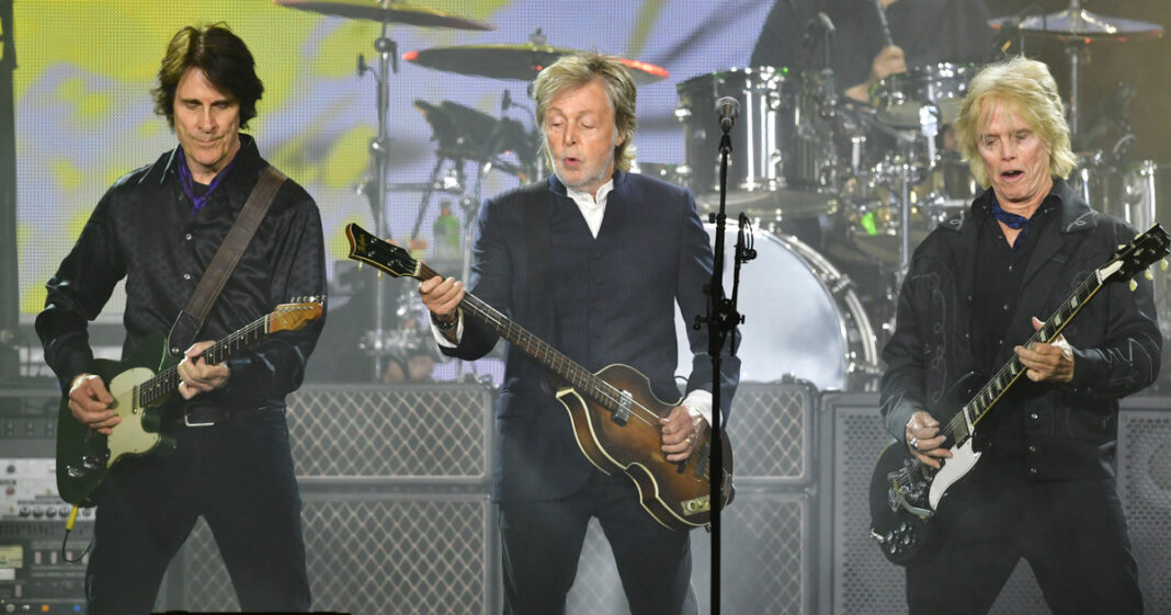 paul-mccartney-brillo-en-river,-alegro-a-todos-con-sus-canciones-y-mostro-una-vitalidad-envidiable-a-los-82